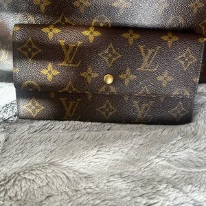 Louis Vuitton monogram wallet **special purchase *****